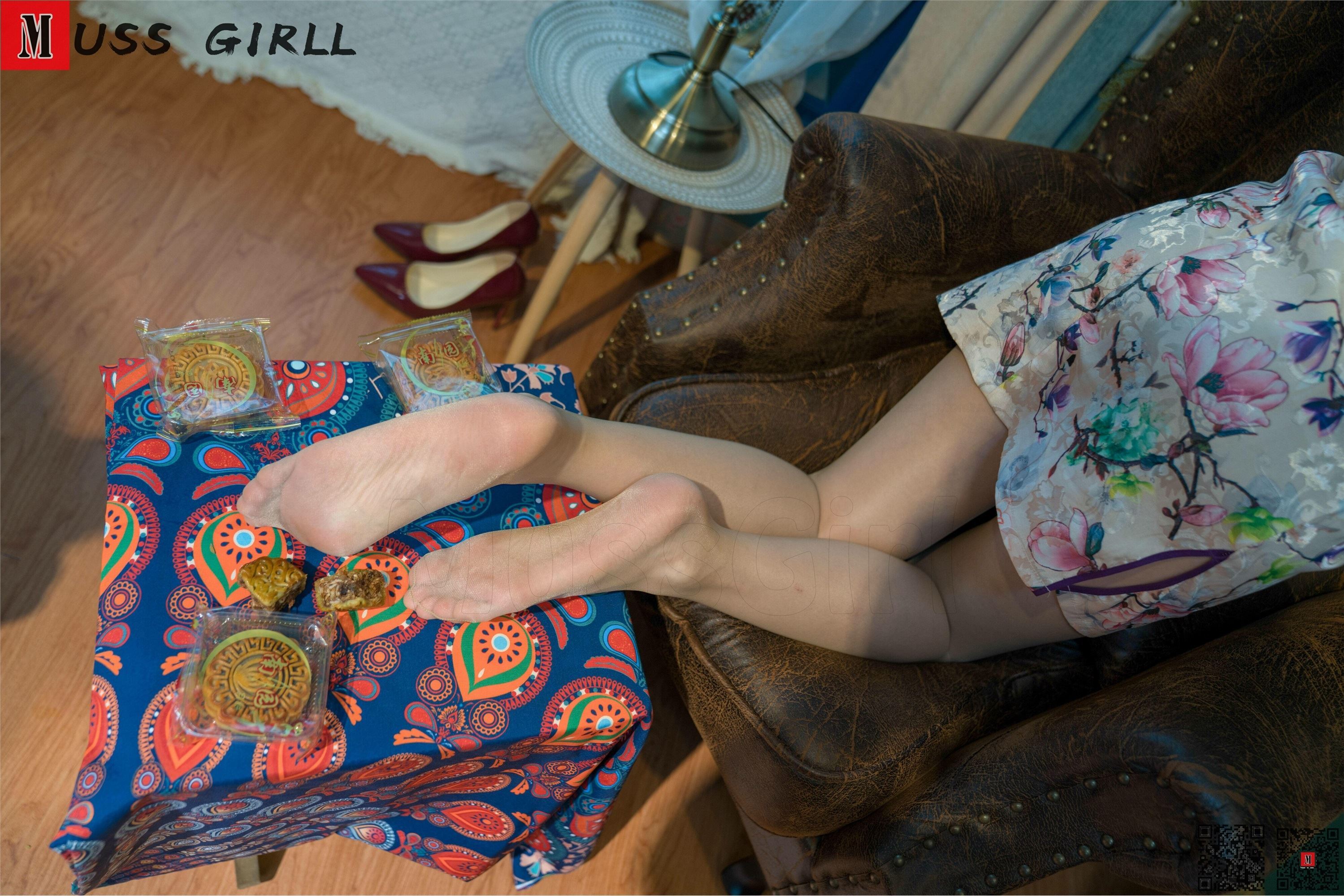 MussGirl慕丝女郎  NO.159 碎花短旗袍